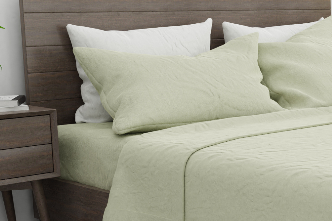 Linen Bedding in Green